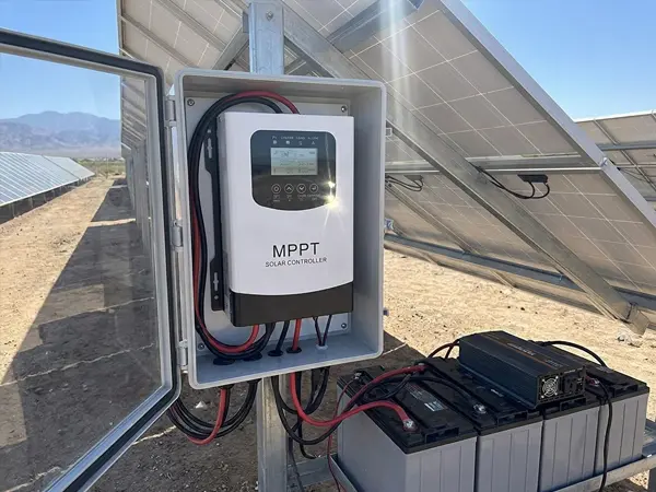 A nagy teljesítményű MPPT napelemes töltésvezérlő optimalizálja a napenergia-termelést